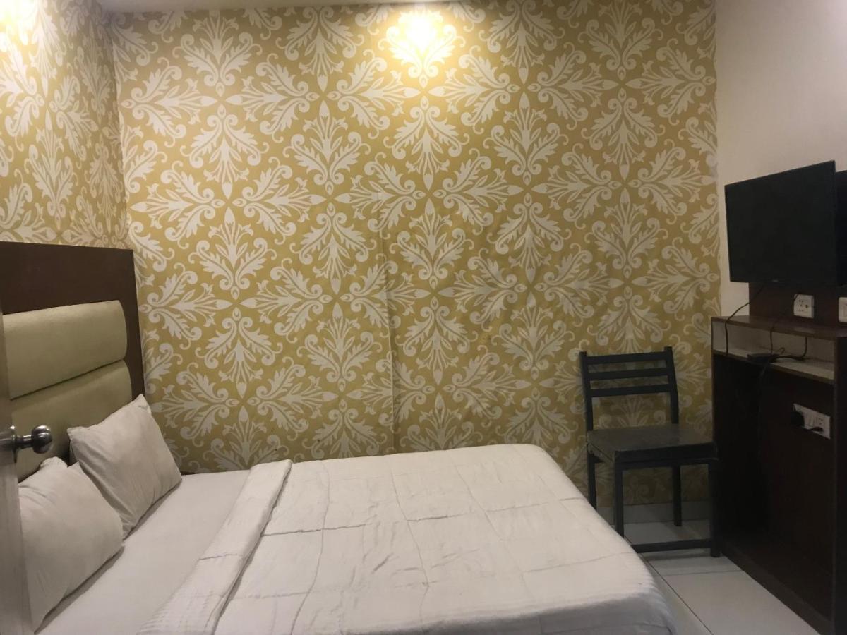 Hotel O Kanak Palace 新德里 外观 照片